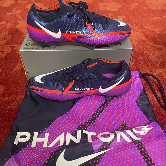 Nike Phantom GT2 Elite FG Soccer Cleats. main image 5